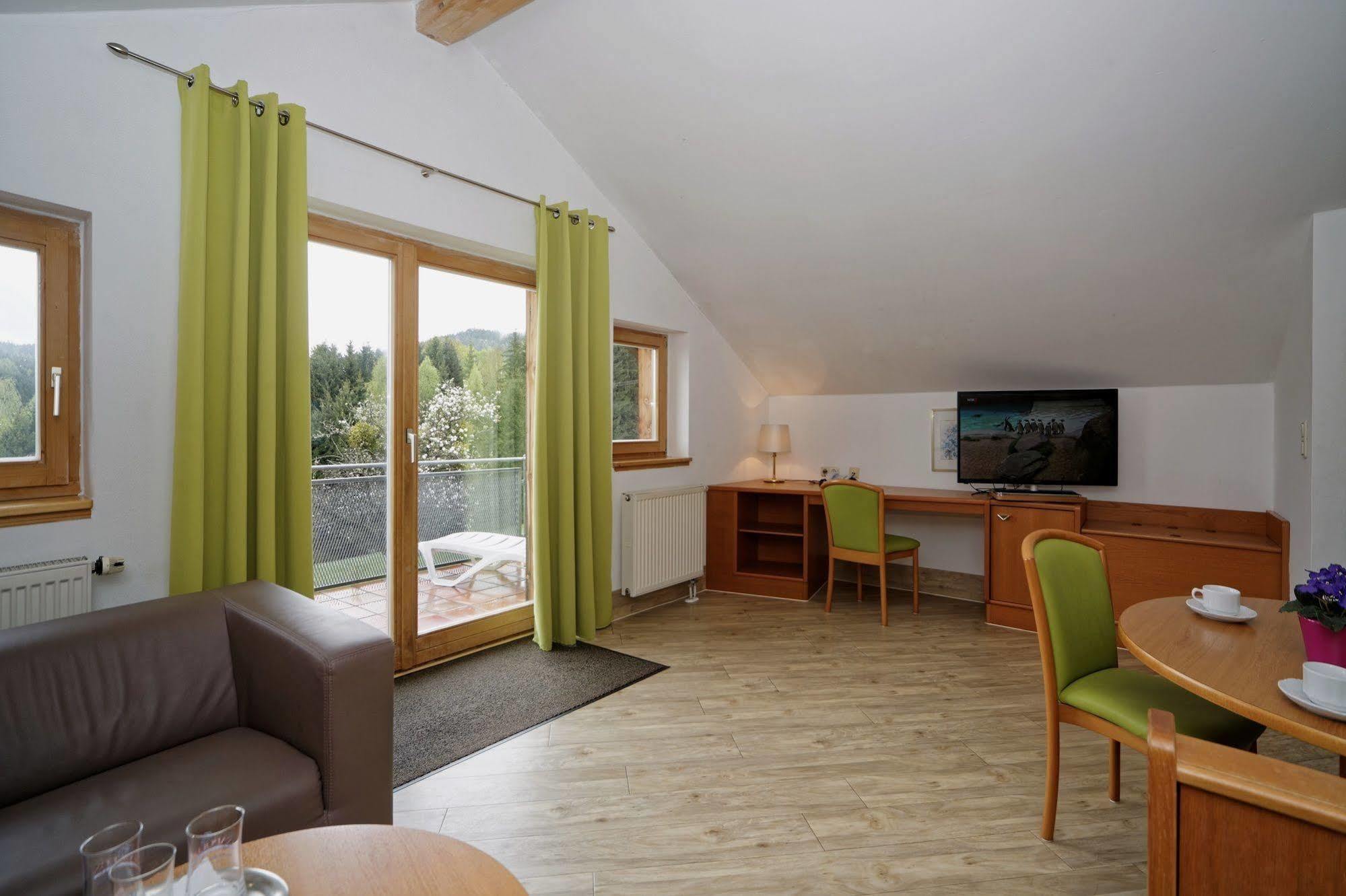 Village Hotel Bayerischer Wald Neukirchen (Lower Bavaria) Exterior foto